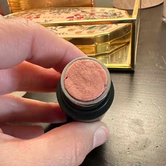 Haus Labs Foundation - Picture 4 of 8